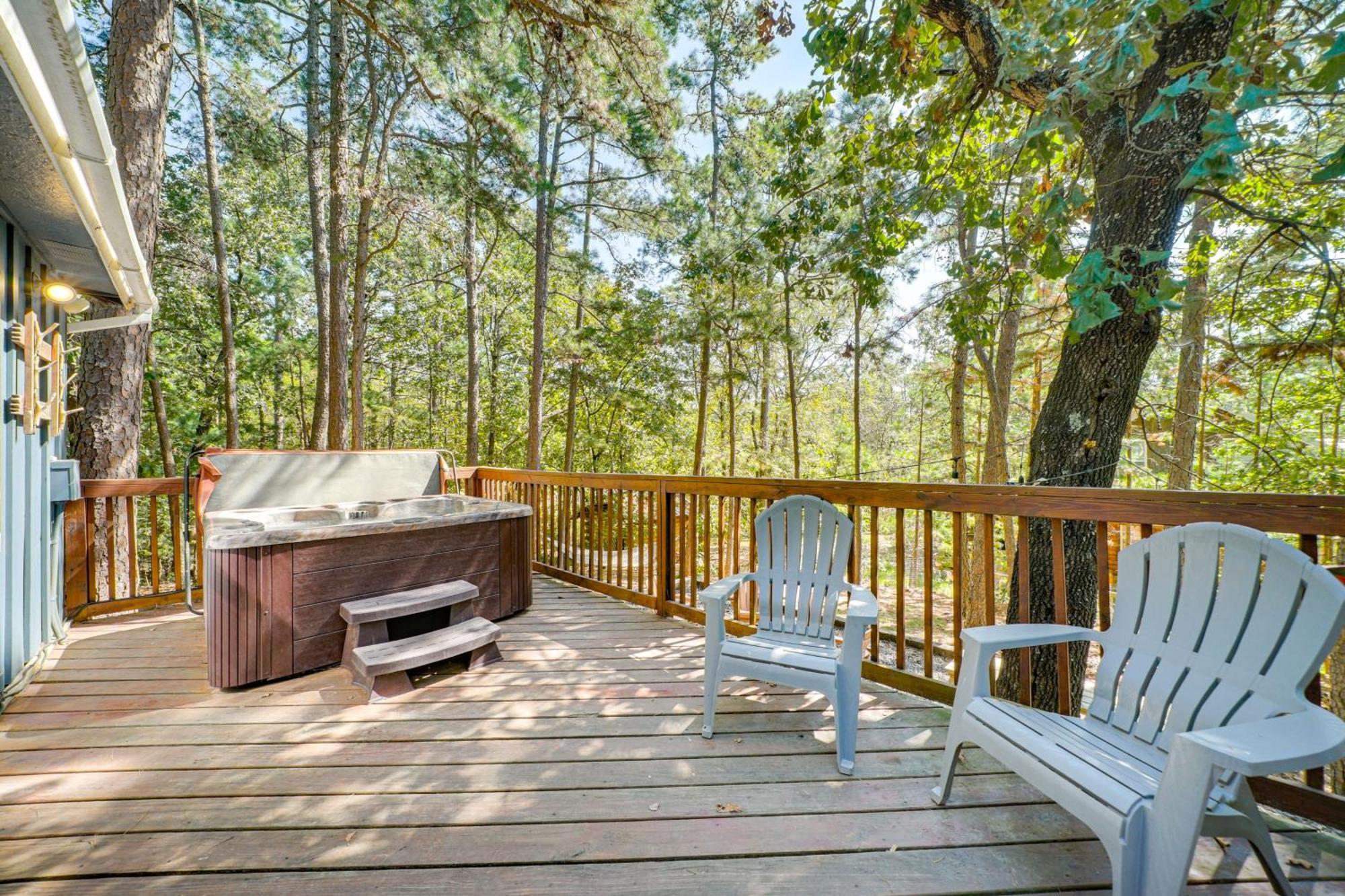 Broken Bow Cabin With Hot Tub And Game Room! Eksteriør billede